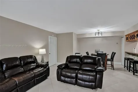 927 NE 199th Street Miami FL 33179
