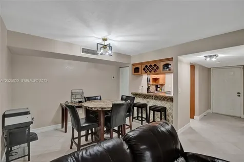 927 NE 199th Street Miami FL 33179