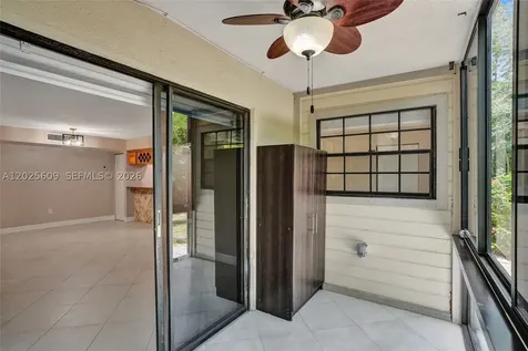 927 NE 199th Street Miami FL 33179