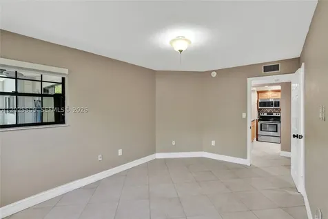 927 NE 199th Street Miami FL 33179