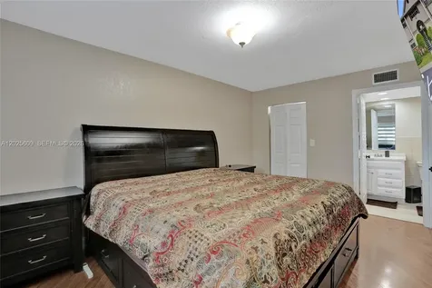 927 NE 199th Street Miami FL 33179