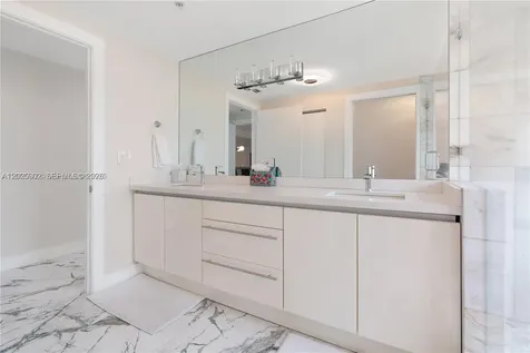 3400 SW 27th Avenue Miami FL 33133
