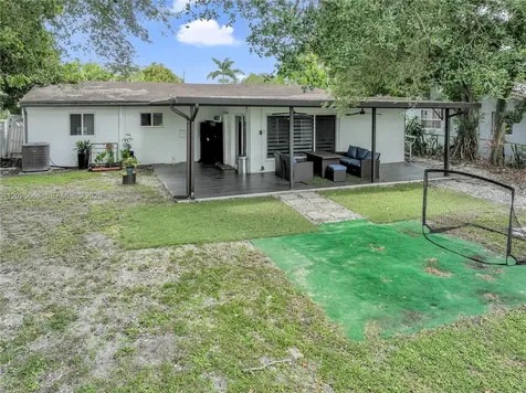 6661 Douglas Street Hollywood FL 33024