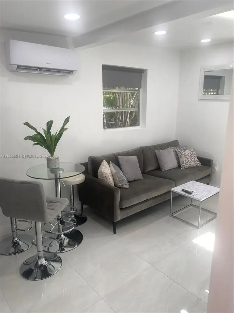 1710 Michigan Avenue Miami Beach FL 33139