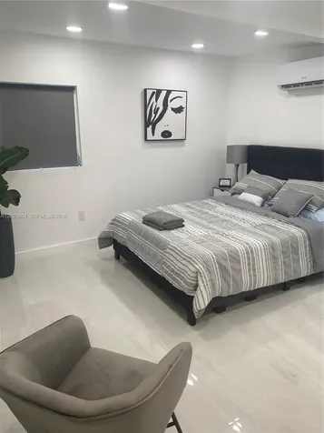 1710 Michigan Avenue Miami Beach FL 33139