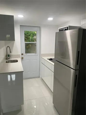 1710 Michigan Avenue Miami Beach FL 33139