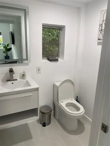 1710 Michigan Avenue Miami Beach FL 33139