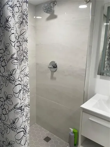 1710 Michigan Avenue Miami Beach FL 33139