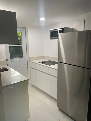 1710 Michigan Avenue Miami Beach FL 33139