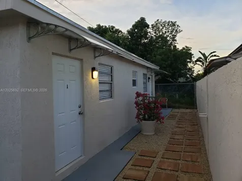 Miami FL 33135