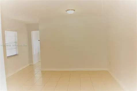 Miami FL 33135