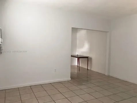 Miami FL 33135