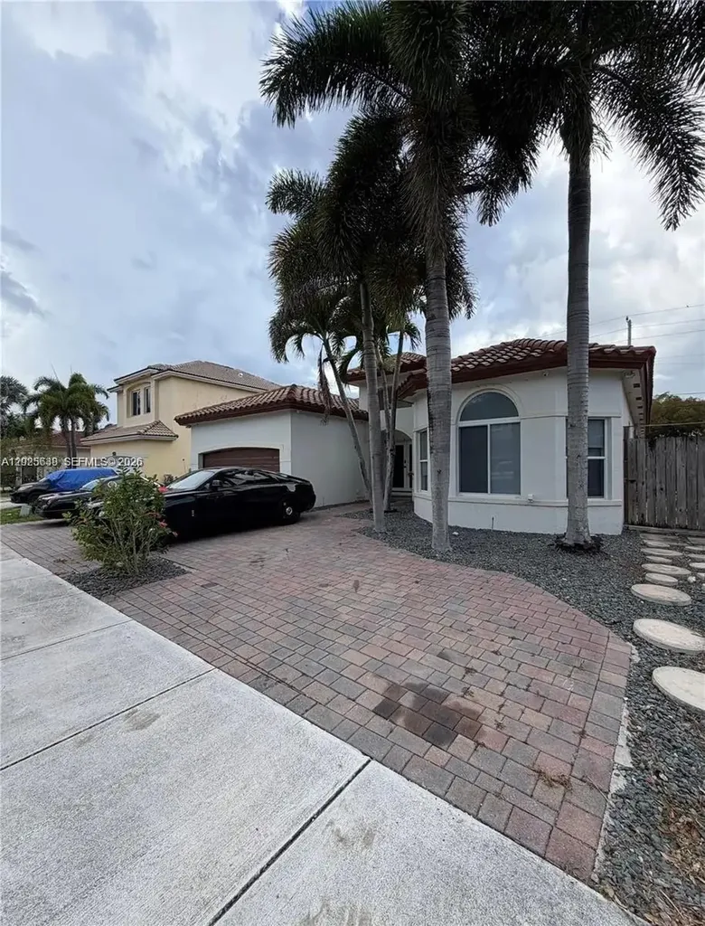 1860 SE 18th Terrace Homestead FL 33035