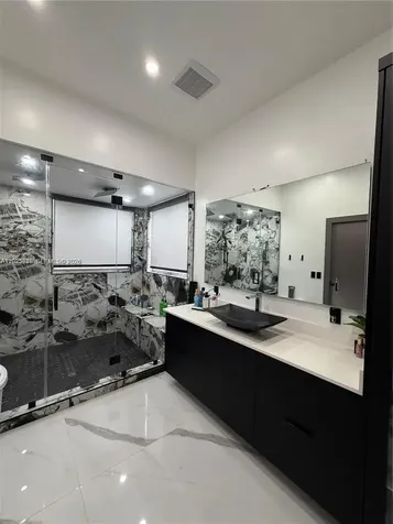 1860 SE 18th Terrace Homestead FL 33035