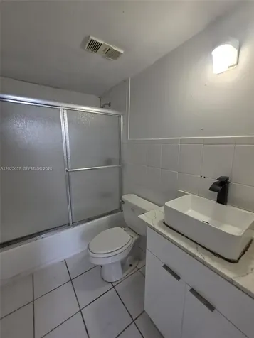 5050 NW 7th Street Miami FL 33126