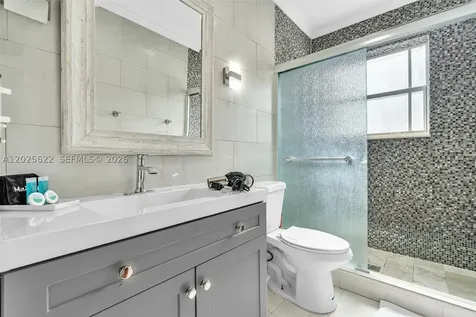 10004 E Bay Harbor Drive Bay Harbor Islands FL 33154