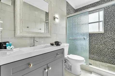 10004 E Bay Harbor Drive Bay Harbor Islands FL 33154