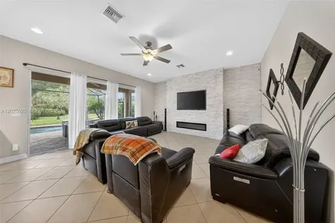 North Fort Myers FL 33903
