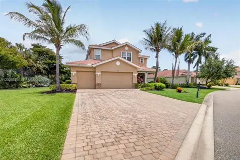 North Fort Myers FL 33903
