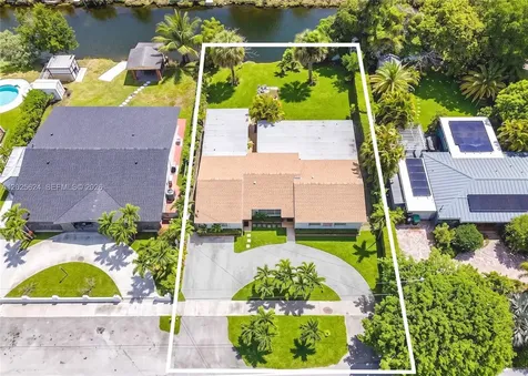 9231 SW 16th Street Miami FL 33165