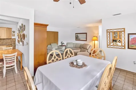 9231 SW 16th Street Miami FL 33165