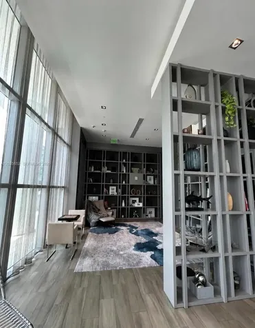 1100 S Miami Miami FL 33130