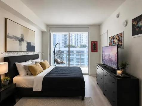 1100 S Miami Miami FL 33130