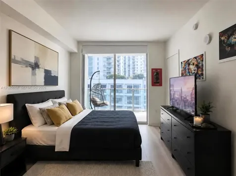 1100 S Miami Miami FL 33130
