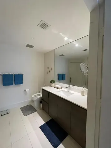 1100 S Miami Miami FL 33130