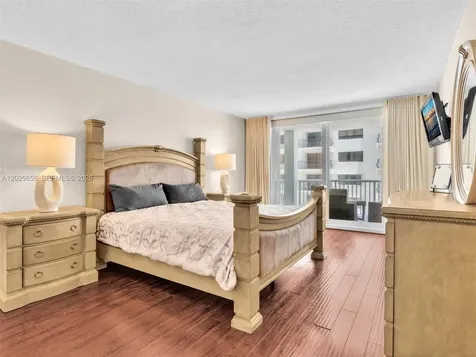 5401 Collins Avenue Miami Beach FL 33140
