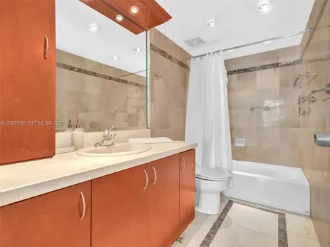 5401 Collins Avenue Miami Beach FL 33140