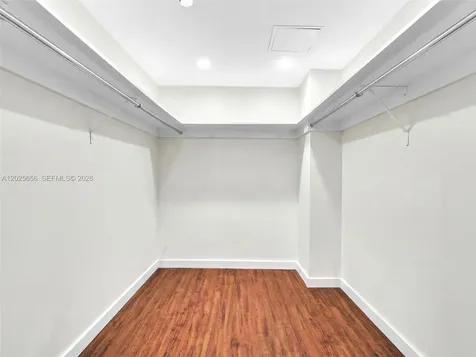 5401 Collins Avenue Miami Beach FL 33140