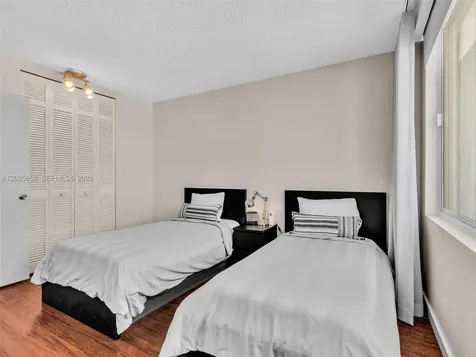 5401 Collins Avenue Miami Beach FL 33140