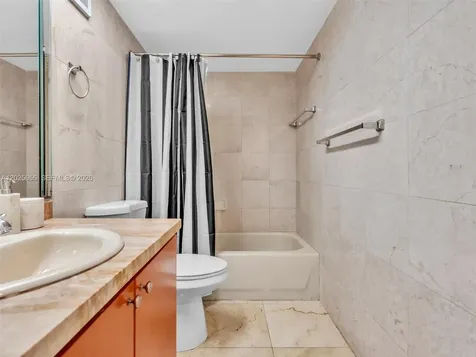 5401 Collins Avenue Miami Beach FL 33140
