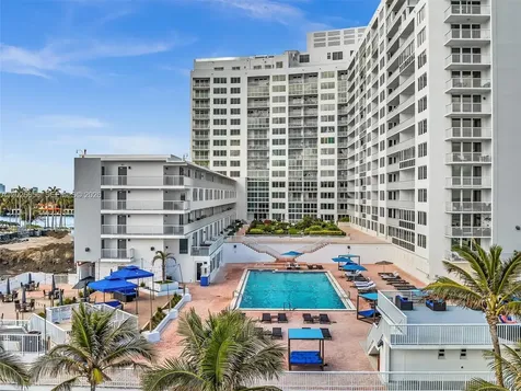 5401 Collins Avenue Miami Beach FL 33140