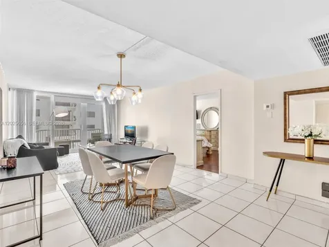 5401 Collins Avenue Miami Beach FL 33140