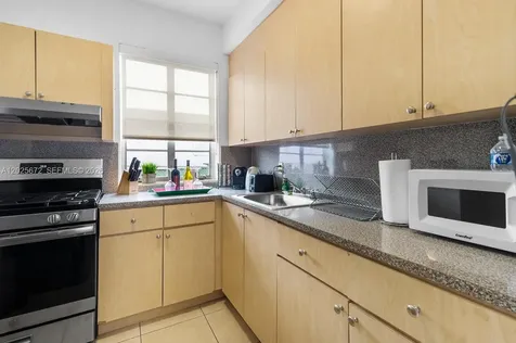 301 86th Street Miami Beach FL 33141