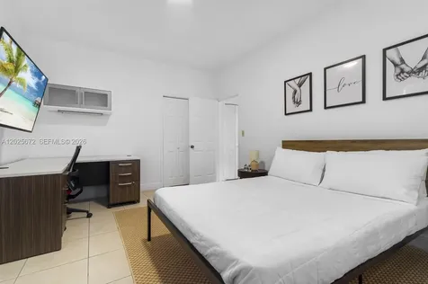 301 86th Street Miami Beach FL 33141