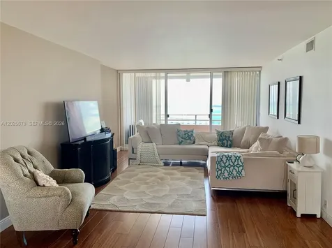 1541 Brickell Avenue Miami FL 33129