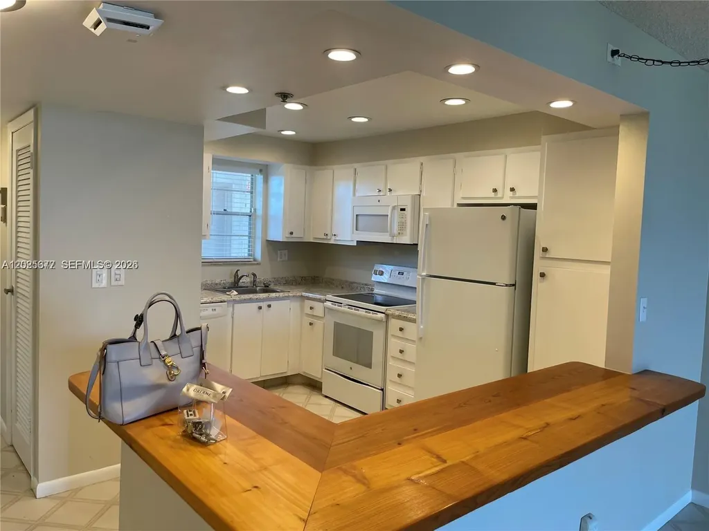 3100 W Rolling Hills Circle Davie FL 33328
