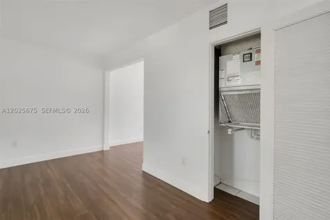5605 SW 80th Street Miami FL 33143