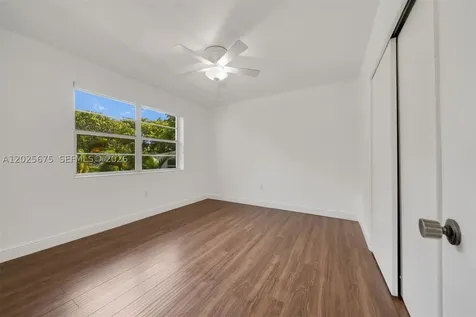 5605 SW 80th Street Miami FL 33143