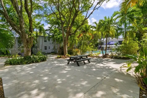 5605 SW 80th Street Miami FL 33143