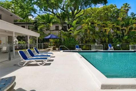5605 SW 80th Street Miami FL 33143