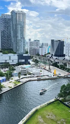 350 S Miami Avenue Miami FL 33130