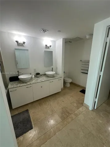 350 S Miami Avenue Miami FL 33130