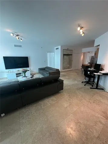 350 S Miami Avenue Miami FL 33130