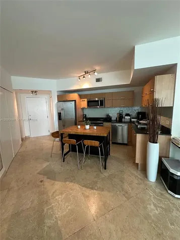 350 S Miami Avenue Miami FL 33130