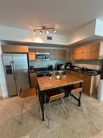350 S Miami Avenue Miami FL 33130