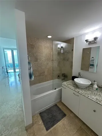 350 S Miami Avenue Miami FL 33130